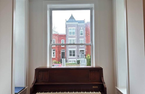 Truxton Circle House | 3-bedroom house in brilliant Washington with WiFi, AC. Close to two metro stops,
