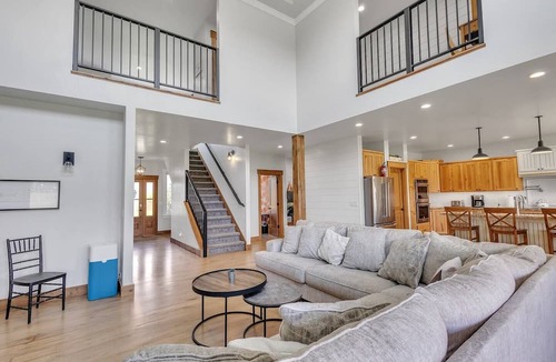 Corvallis Other | Modern Farmhouse Three Bears Getaway