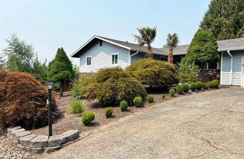 Lents House | Entire Elegant Home For You.