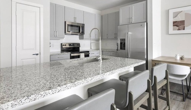 Modern Apartment in Prime Location (ID1403X425)