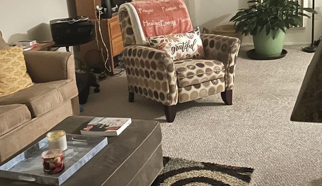 Cozy 1-bedroom apartment with AC in serene Farmington Hills
