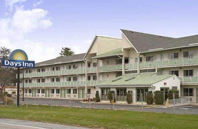 Days Inn by Wyndham Harrisburg North
